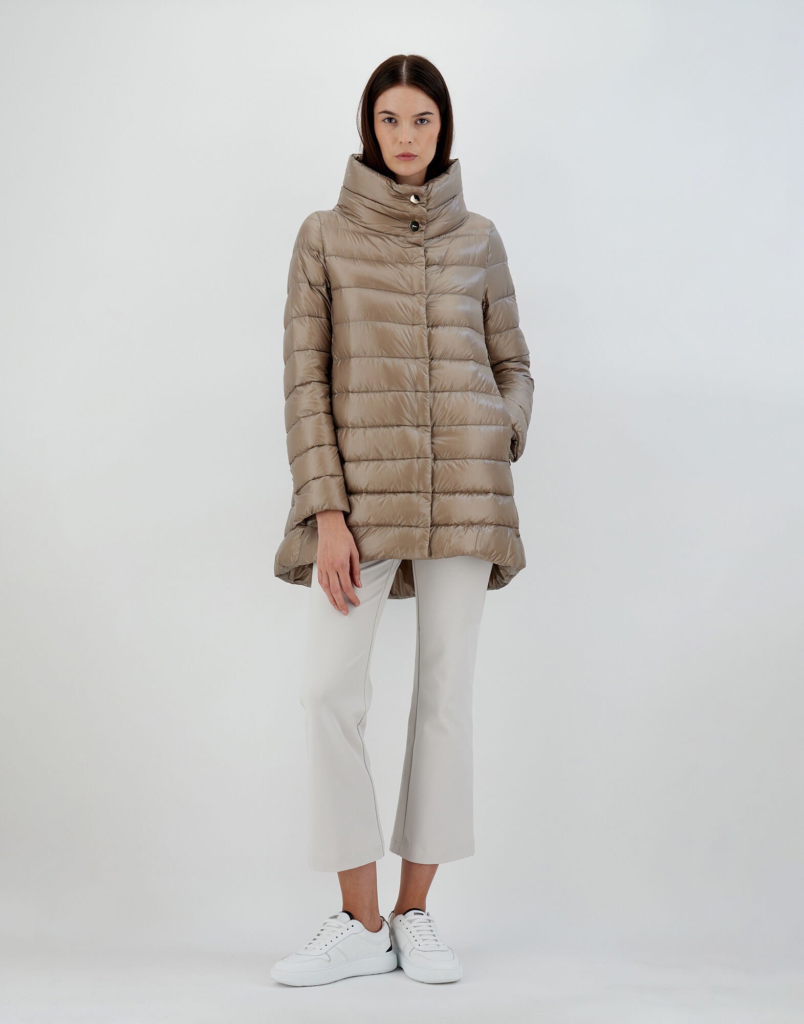 ☆美品☆HERNO ヘルノ ICONICO イコニコ　アメリア グレージュ 42 レディース AMELIA グレージュ | Herno® (ヘルノ)