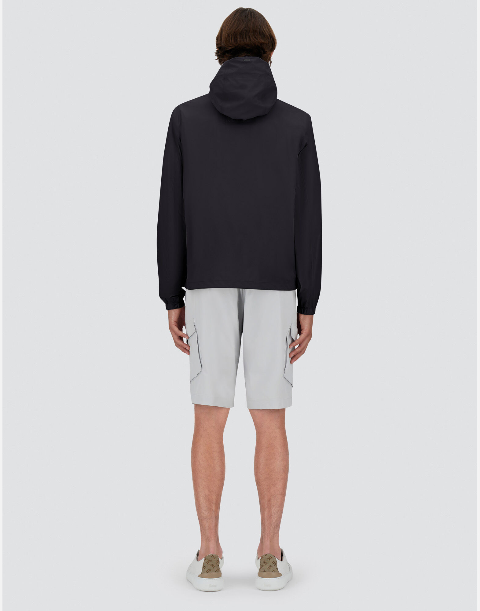【HERNO】ナイロン マエストロ トラウザーズ メンズ ナイロン マエストロ ジャケット ブラック | Herno® (ヘルノ)