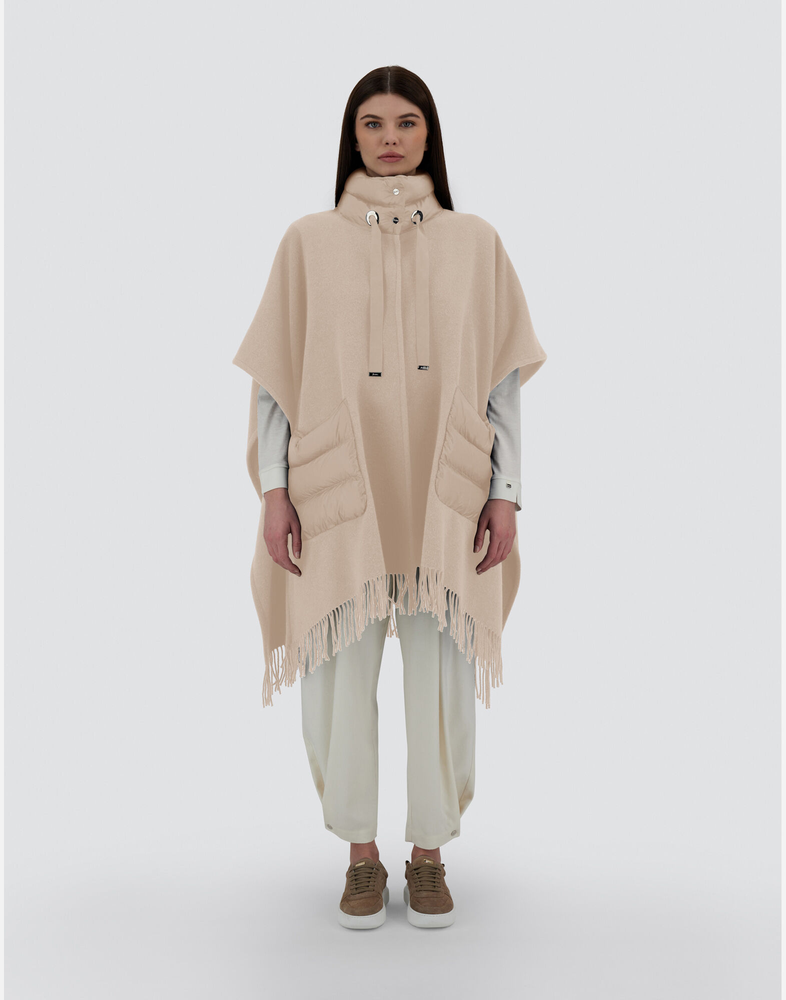 新品未使用　タグ付き　HERNO ベージュ ケープコート ポンチョ♡ HERNO（ヘルノ） ポンチョ ケープ アウター GC00066DR 33395 A-Shape