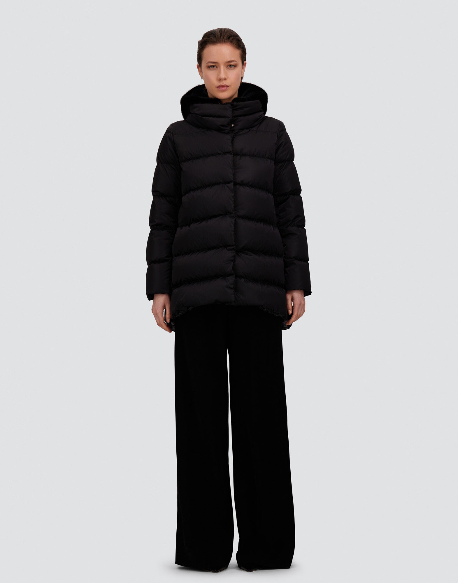 HERNO ヘルノ14A ブラックファーコート レディース サテン＆ニューレディフェイクファー Aラインコート