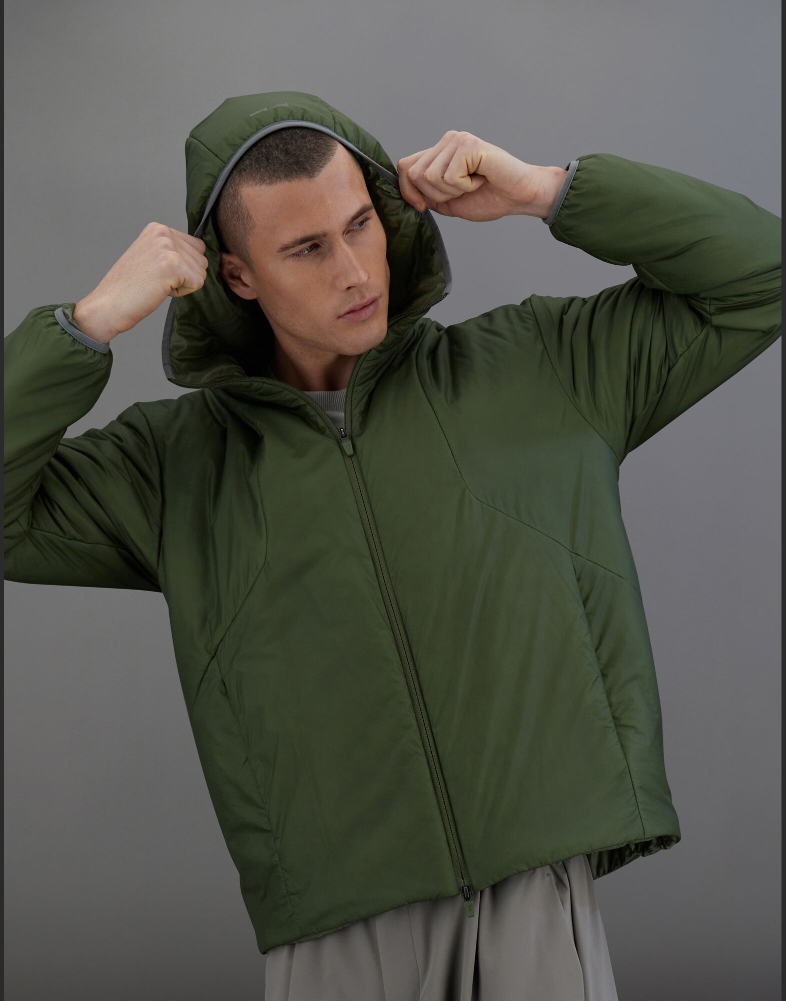 Herno 軽量オリーブジャケット Herno 軽量オリーブジャケット