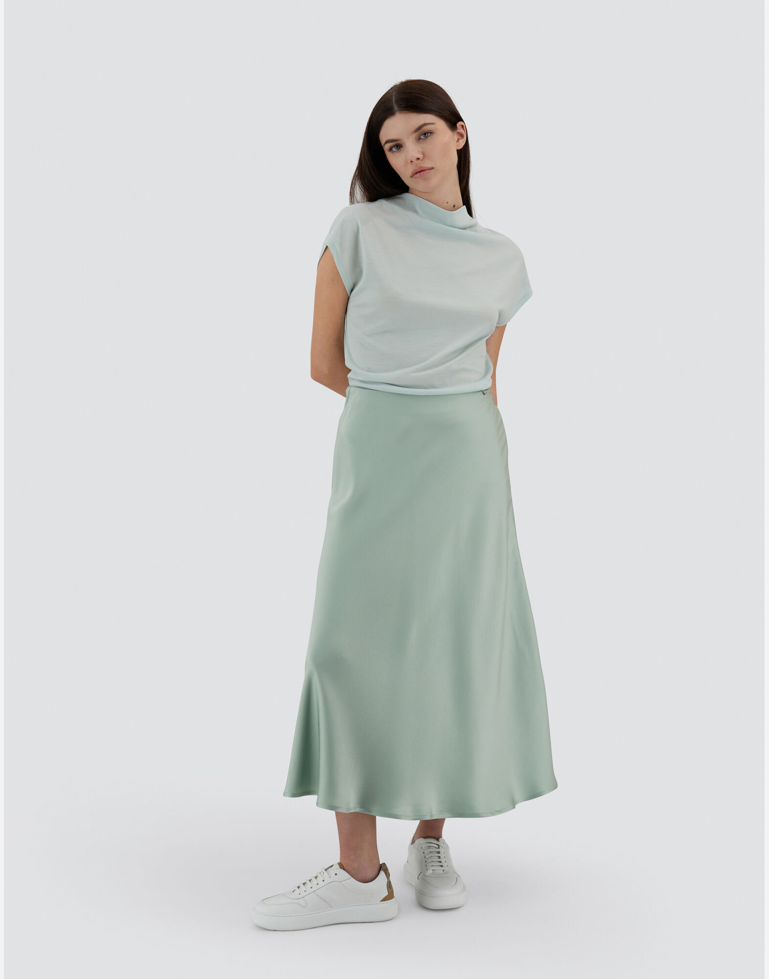 【HERNO】ヘルノ サテンエフェクト RESORT スカート レディース リゾート サテンエフェクト スカート パステル