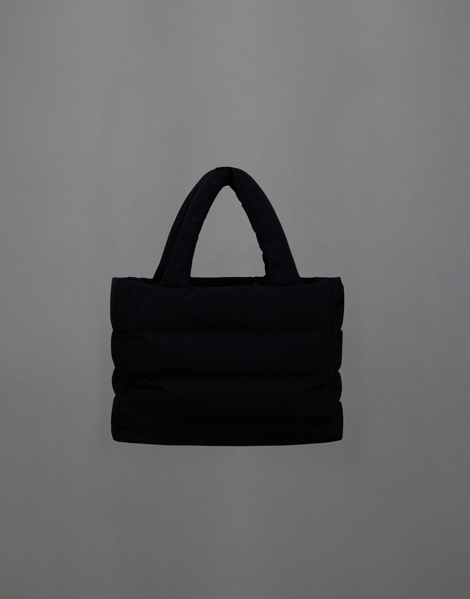 メンズ BORSA BAG IMPACT LAMINAR ブラック | Herno® (ヘルノ) メンズ BORSA BAG IMPACT LAMINAR ブラック | Herno® (ヘルノ)