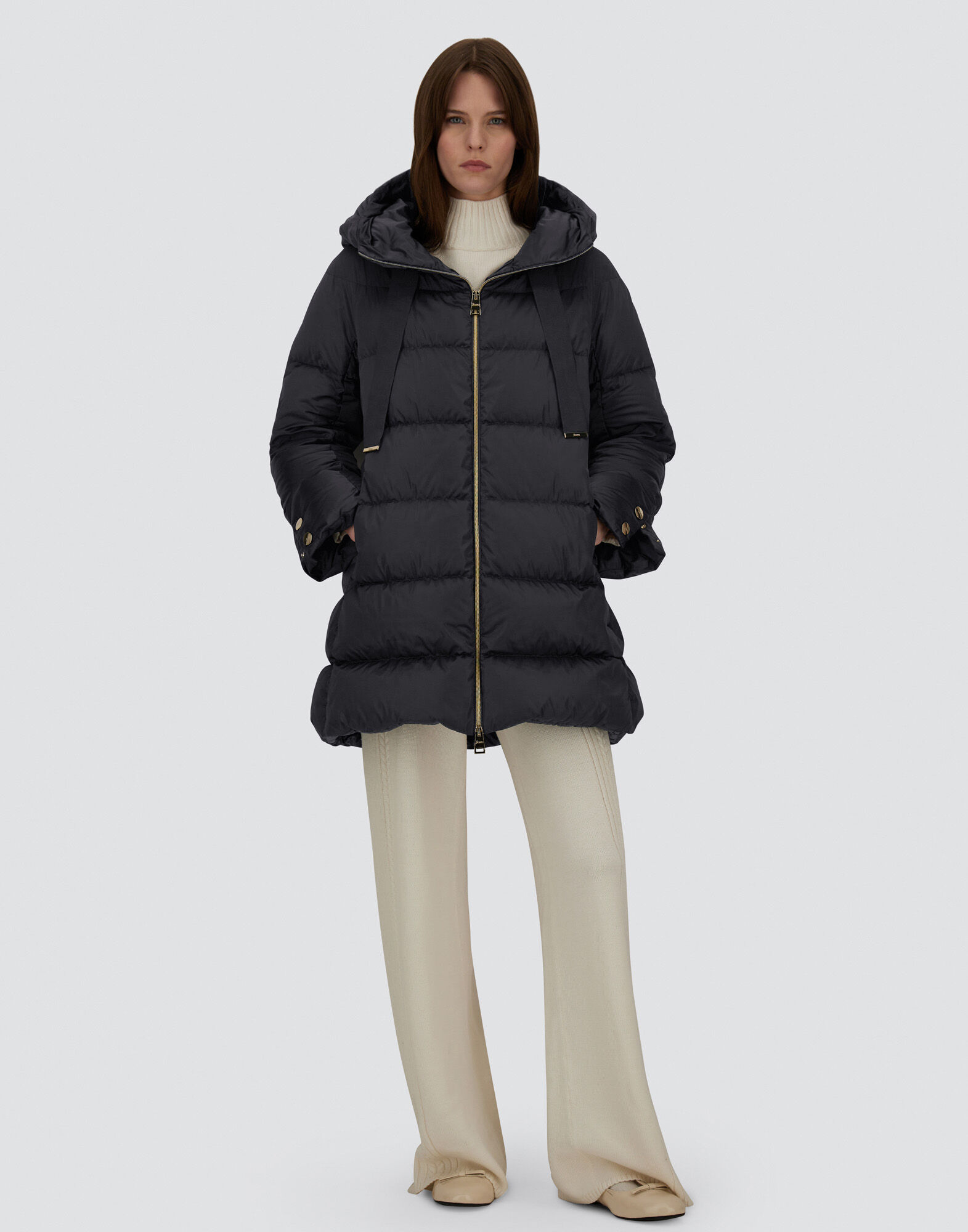 レディース サテンAラインコート ブラック | Herno® (ヘルノ)