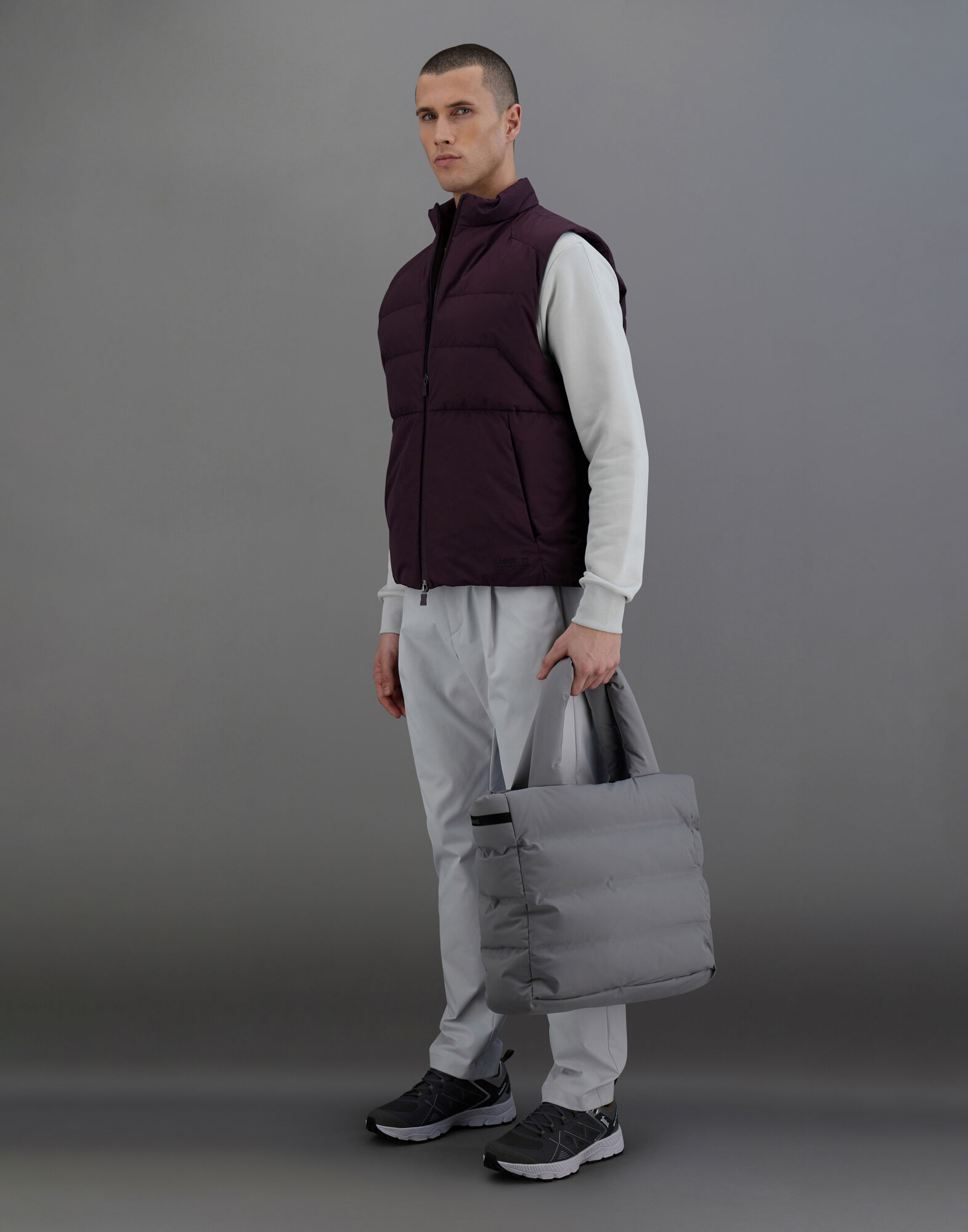 【送料&関税込】Herno Reversible Sleeveless Jacket メンズ ラミナー ニュー インパクト バッグ グレー | Herno