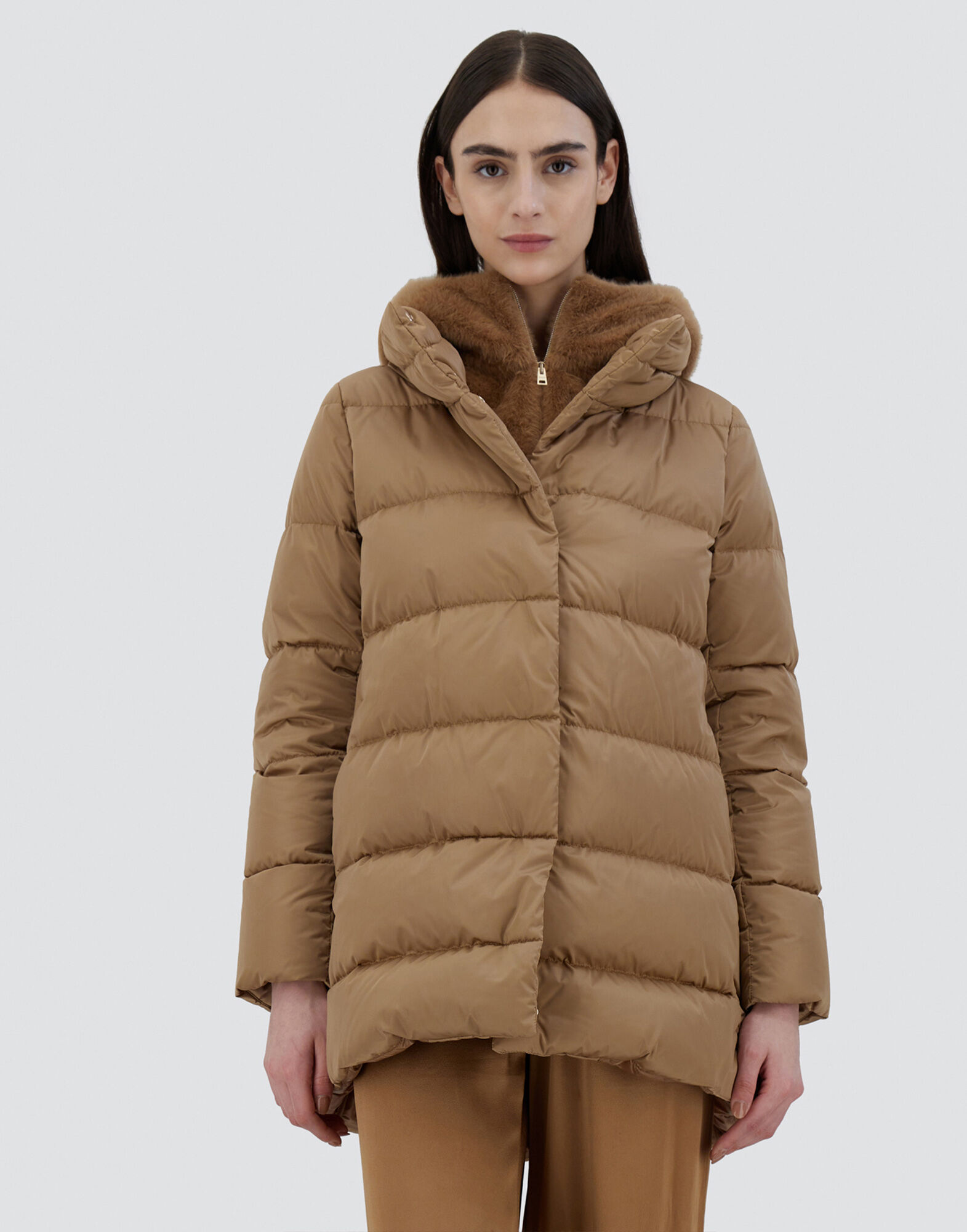 レディース ラゾ＆ニュー・レディ・フェイクファー Aシェイプ コート キャメル | Herno® (ヘルノ)